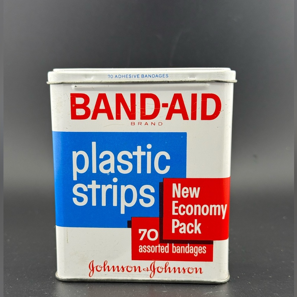 Vintage Johnson & Johnson Band Aid Plastic Strips Bandages Metal Tin